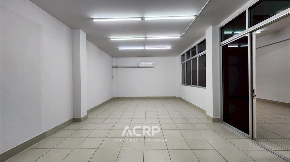 รูป ให้เช่าอาคารพาณิชย์ 2 ชั้น พร้อมโกดัง รถสิบล้อเข้าได้ – ประเวศ - รูปที่ 2/16
