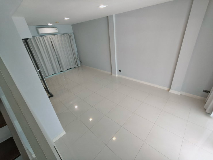 picture 3-Storey Townhome for Rent – The Terrace, Ramintra 65 - 23/38