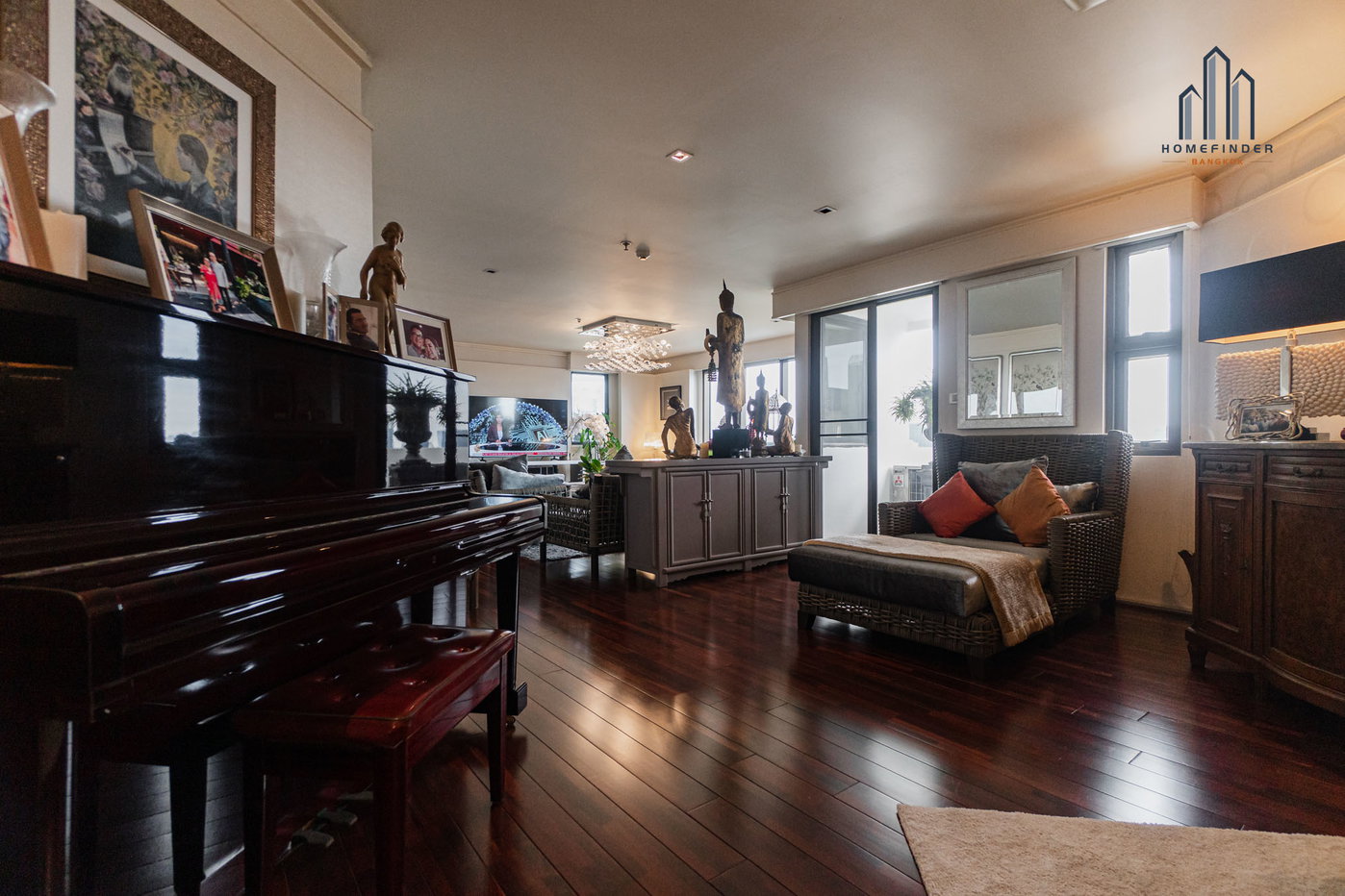 picture Crystal Garden 3 bedrooms, for sale - 11/17