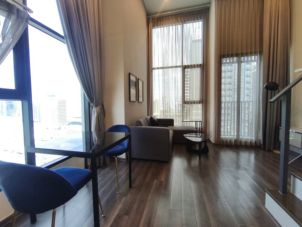 picture Condo for RENT : Knightsbridge Space Rama 9  𝐒𝐢𝐳𝐞 : 41 sqm. Duplex 1 Bed 1 Bath / City View/ Corner   𝐅𝐥𝐨𝐨𝐫 : 21st  ✅Fully furnished - 6/14