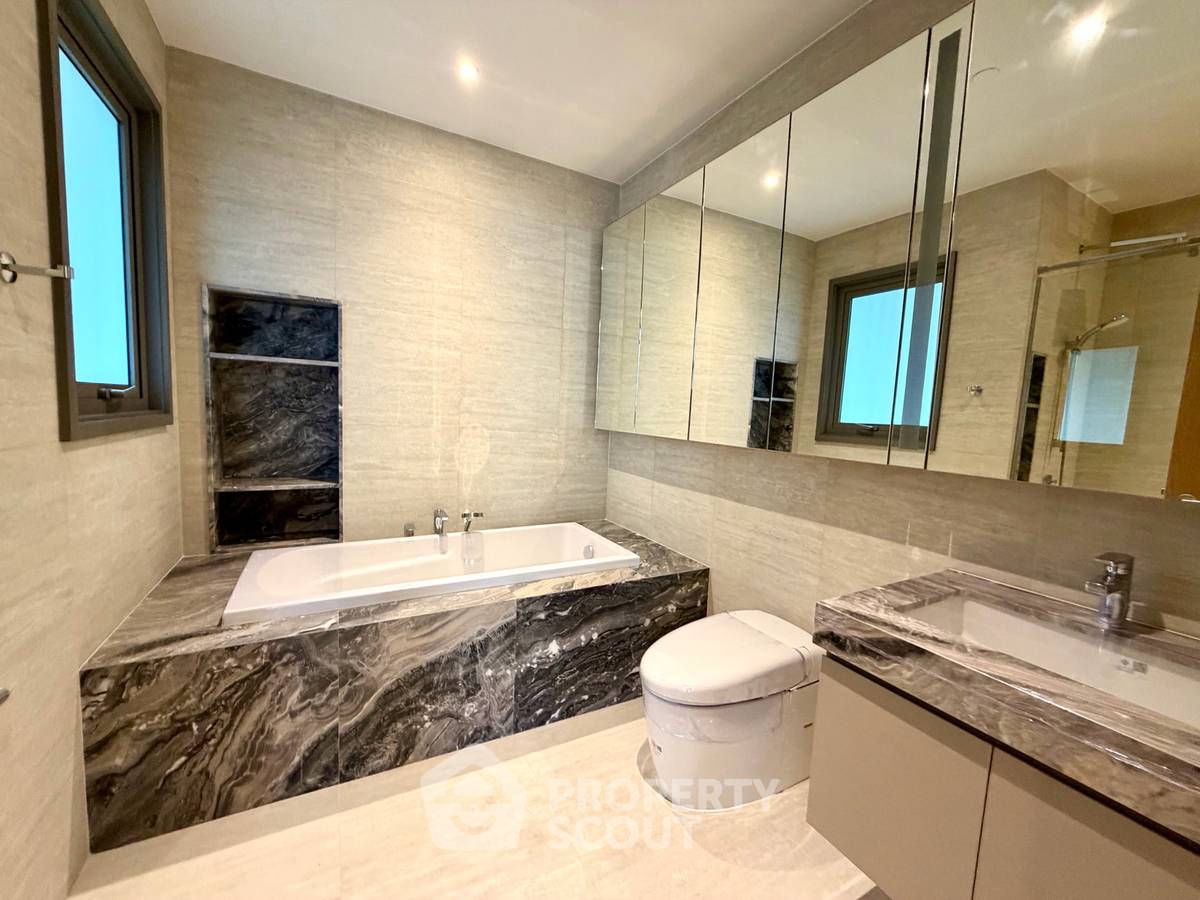 picture 2-BR Condo at Via Ari near BTS Ari (ID 3387466) - 16/22