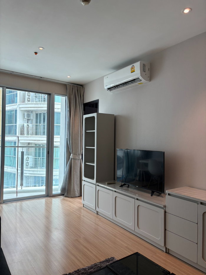 picture Rent 1 Bedroom Ready to move in !! - 8/17