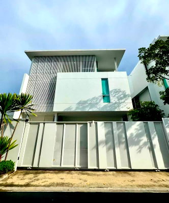 Houses for rent Crystal Design Center : VIVE Ekkamai-Ramintra Fully furnished (4 Bed 5 Bath) Rent 200k/month▫️Line: @sanhaproperty📲092-6242892 