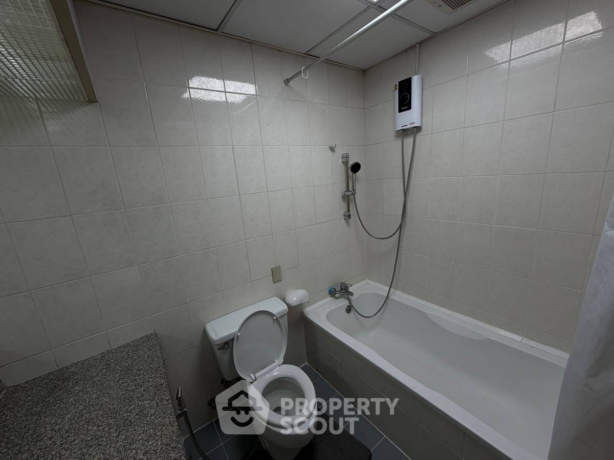 picture 3-BR Condo at Central City East Tower in Bang Na Nuea (ID 3387709) - 13/17