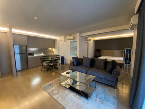 TOP FLOOR - 1B1B 55 ตร.ม. 40,000 บาท ห้องใหญ่เฟอร์ครบ พร้อมเข้าอยู่ 