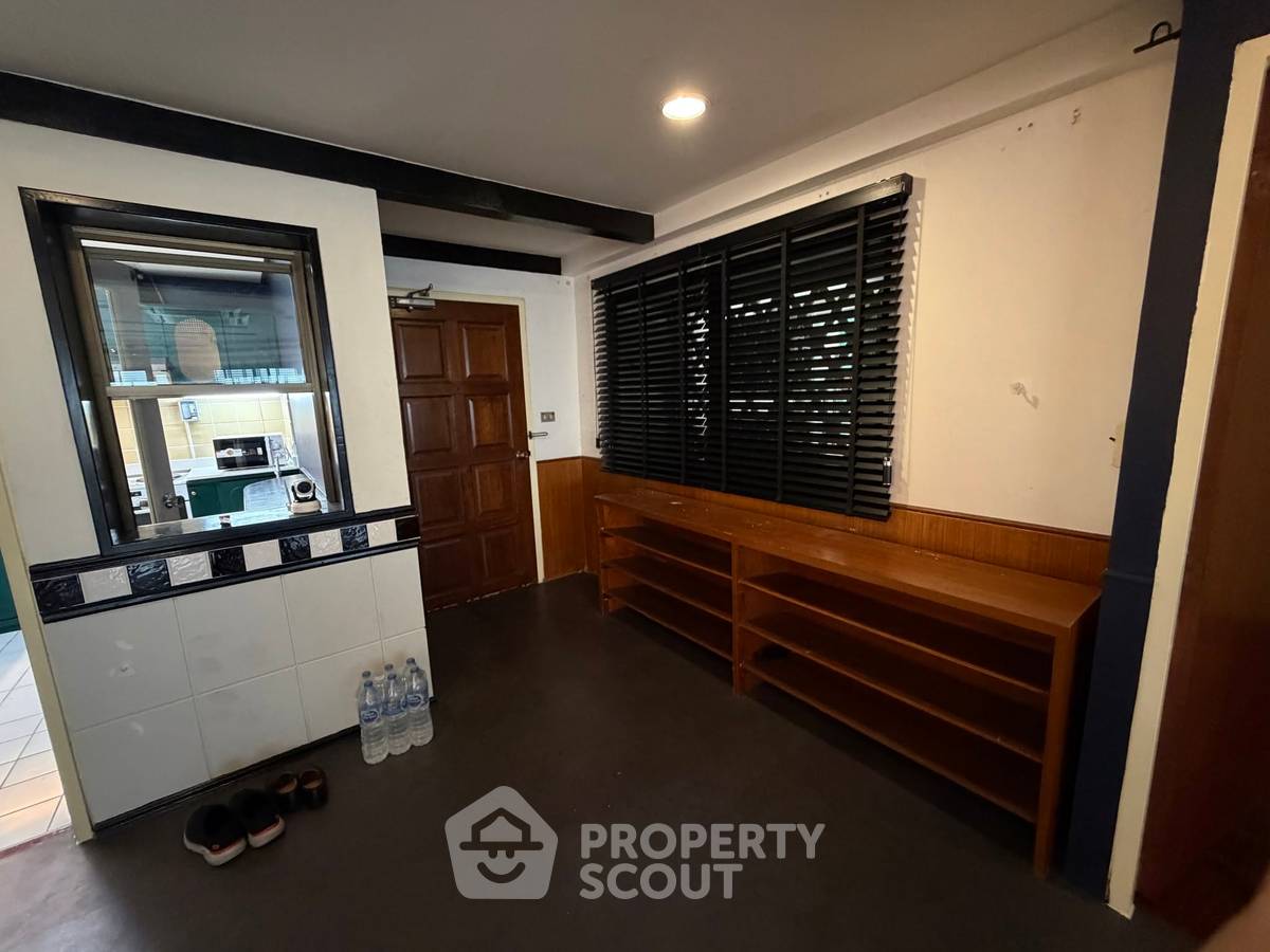 picture 3-BR Condo at Central City East Tower in Bang Na Nuea (ID 3387709) - 16/17