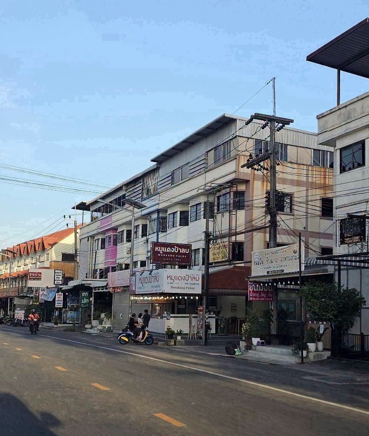 รูป ขายพร้อมผู้เช่า อาคารพาณิชย์ทำเลดีย่านศรีราชา - รูปที่ 1/9