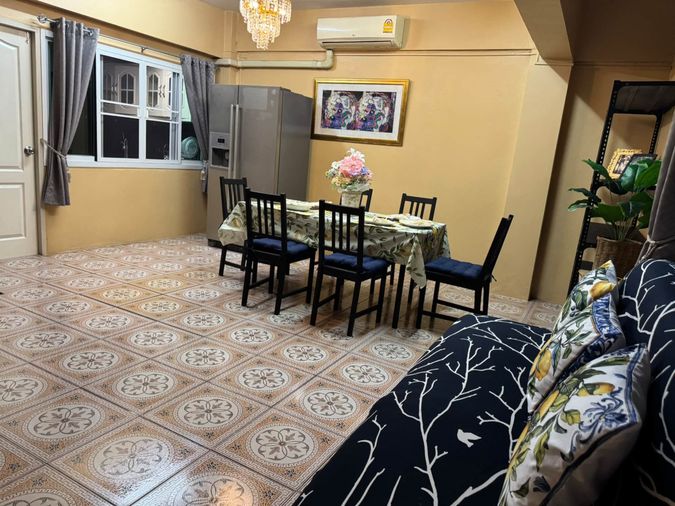 ให้เช่าโฮมออฟฟิศ 5 ห้องนอน 500 ตร.ม. 25 ตร.ว. รอยัลนครินทร์วิลล่า