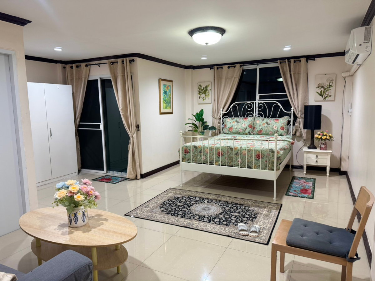 picture Townhome / Home-office for Rent at Royal Nakarin Villa - 7/32