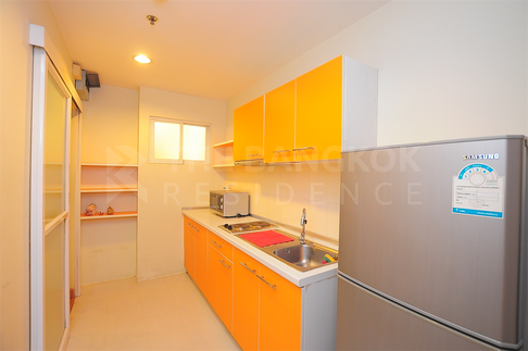 Life@Ratchada - Huaikhwang Comfortable and Ready to Move-in near MRT Huai Khwang Station