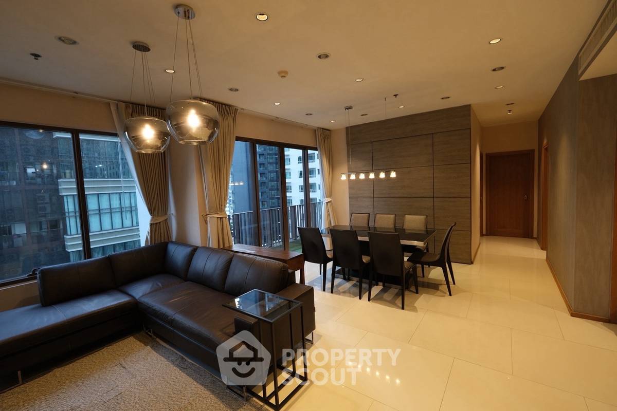 picture 2-BR Condo at The Emporio Place near BTS Phrom Phong (ID 3384671) - 5/7