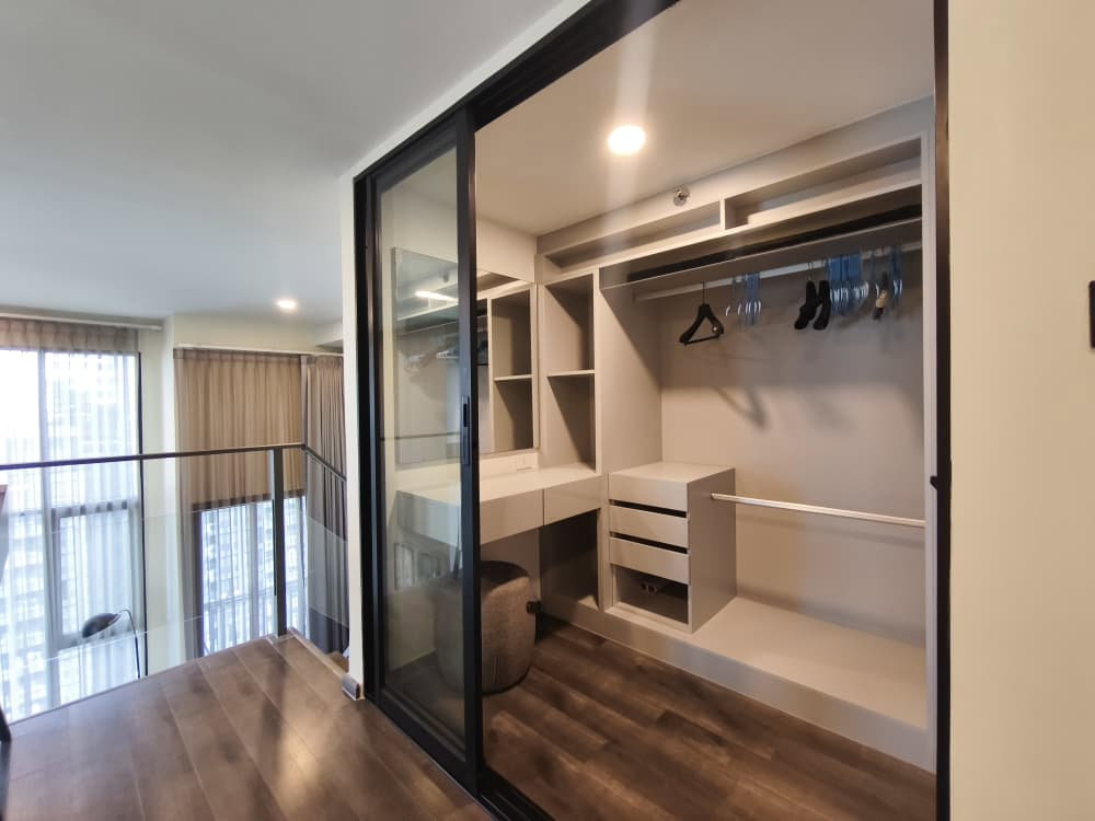 picture Condo for RENT : Knightsbridge Space Rama 9  𝐒𝐢𝐳𝐞 : 41 sqm. Duplex 1 Bed 1 Bath / City View  𝐅𝐥𝐨𝐨𝐫 : 20th  ✅Fully furnished - 6/14