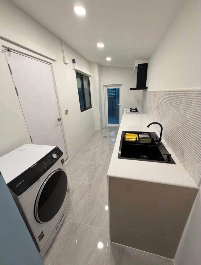 รูป (BH1-427) ทาวน์โฮมโครงการ พลีโน่ สุขุมวิท บางนา 3 บ้านใหม่ ยังไม่เคยปล่อยเช่า น้ำไม่ท่วม ใกล้ Mega Bangna เพียง 800 เมตร 3 นอน 2 น้ำ -28 ตร.ว. - รูปที่ 16/21