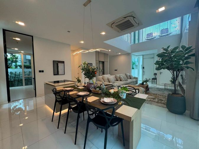 ให้เช่าบ้านเดี่ยว 4 ห้องนอน 371 ตร.ม. 75 ตร.ว. วีเว่ เอกมัย - รามอินทรา