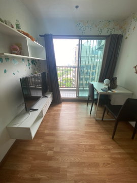 T291 Condo for rent, The Trust Condo Ngamwongwan, beautifully decorated room, 2 air conditioners, fully furnished, free WiFi, very fast!
