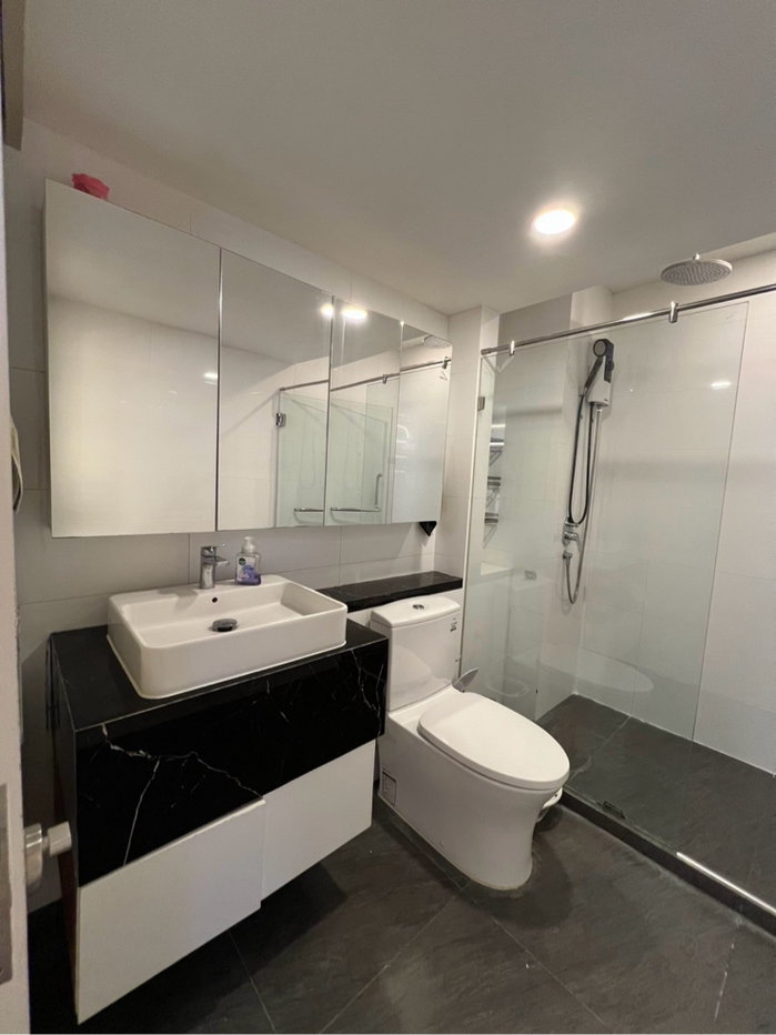 picture 🎓🎓 Knightsbridge Space Ratchayothin Luxurious Room with a Stunning Design!  Interested? Contact us on Line: @unicondo.ku - 4/4