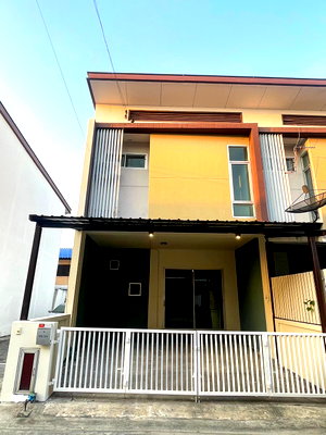 Townhouses for rent Bangkok : Townhome, Mono Phetkasem-Thawi Watthana