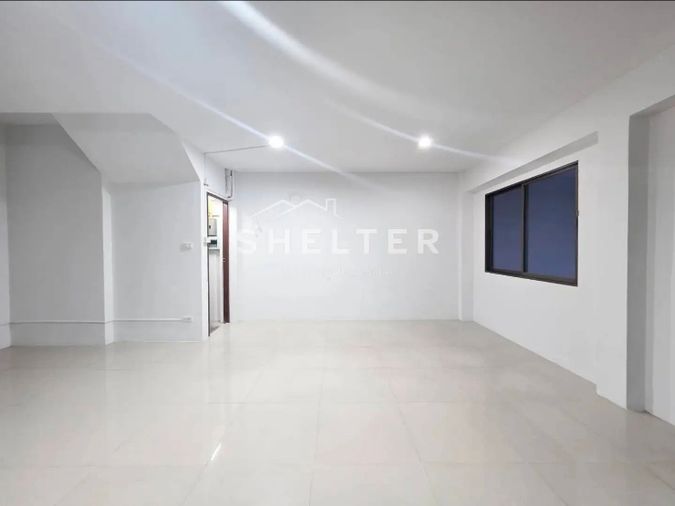 4-bed home office for rent, 200 sqm, 52 sq wah, Sriwara Town in Town