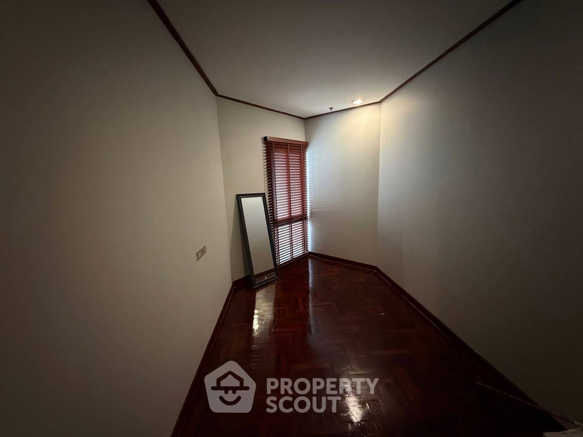 picture 3-BR Condo at Central City East Tower in Bang Na Nuea (ID 3387709) - 17/17