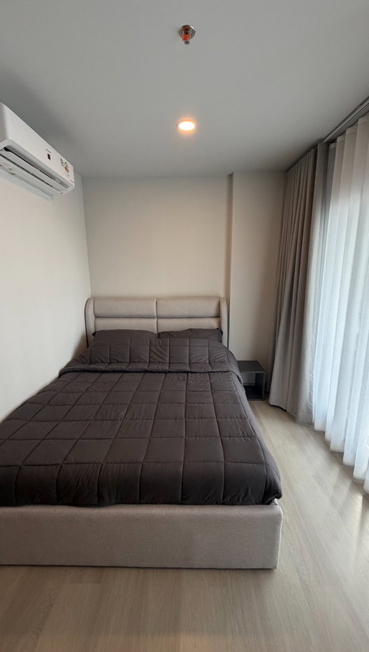 picture Modern 1-Bedroom Condo for Rent | Aspire Onnut Station - 9/22