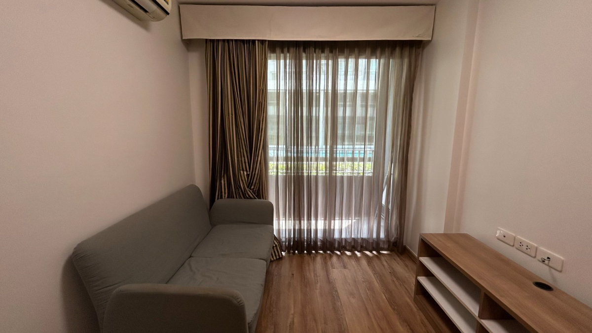 picture ✨ Rare Unit | Beautiful Move-in Ready Condo ✨ - 4/6