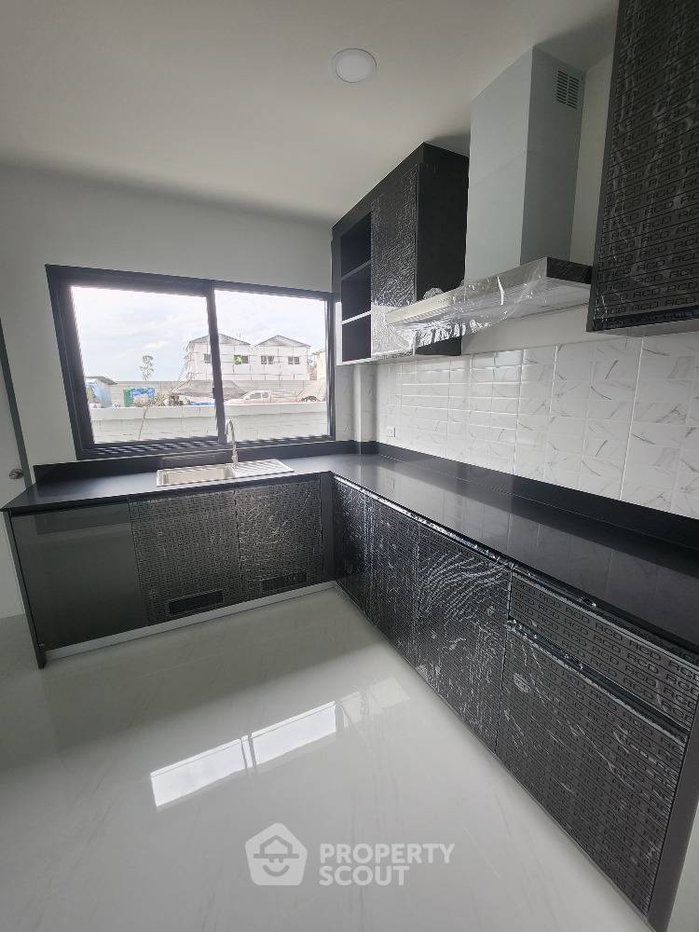 รูป บ้าน 4-ห้องนอน ที่ เดอะ ซิตี้ บางนา ใน บางแก้ว (ID 1558831) - รูปที่ 4/9