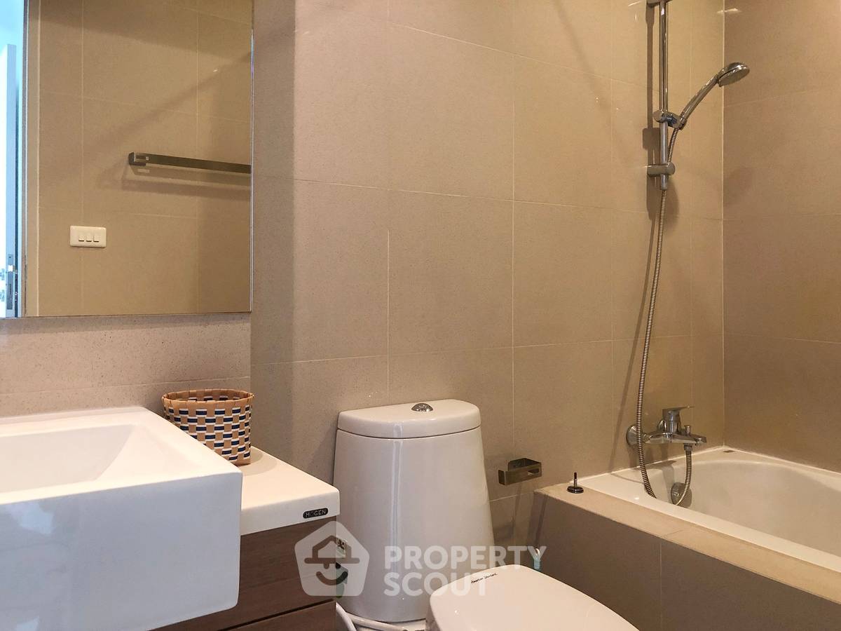 picture 1-BR Condo at Noble Refine Prompong near BTS Phrom Phong (ID 2734704) - 9/10