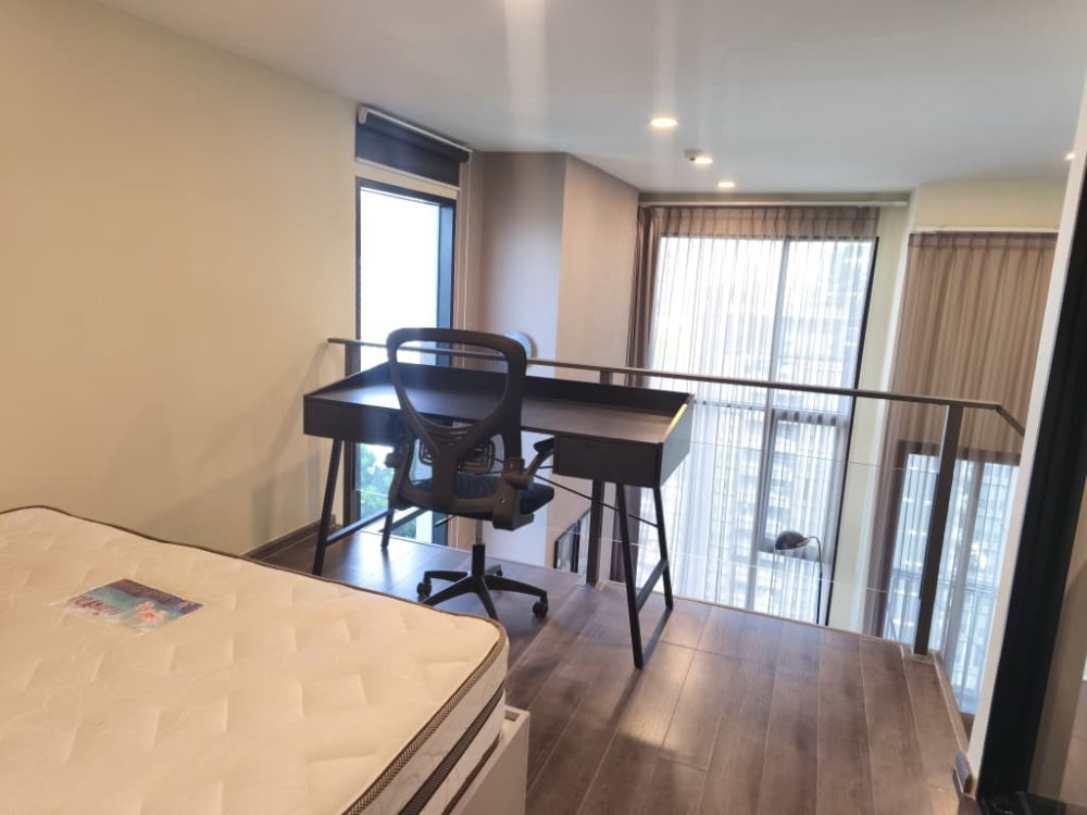 picture Condo for RENT : Knightsbridge Space Rama 9  𝐒𝐢𝐳𝐞 : 41 sqm. Duplex 1 Bed 1 Bath / City View  𝐅𝐥𝐨𝐨𝐫 : 20th  ✅Fully furnished - 8/14