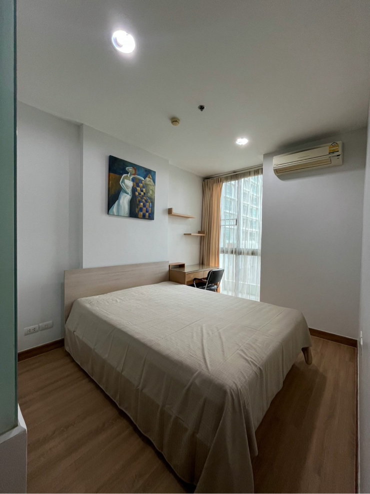 Shock price for rent at Ideo Huaykwang