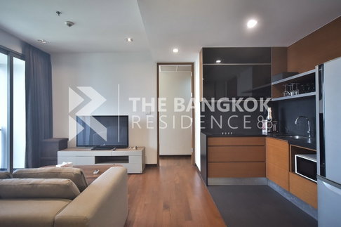 Condo in Prime Location, Attractive Price Ashton Morph 38 near BTS Thong Lo