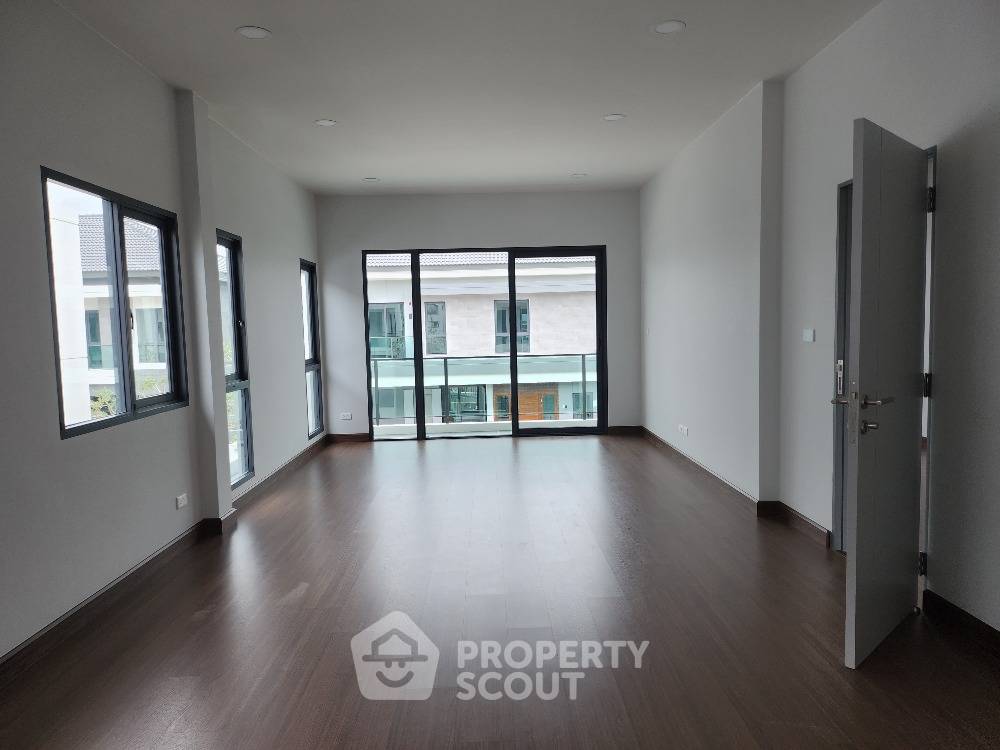 รูป บ้าน 4-ห้องนอน ที่ เดอะ ซิตี้ บางนา ใน บางแก้ว (ID 1558831) - รูปที่ 6/9