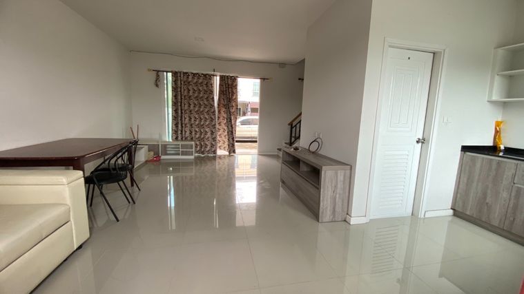 ให้เช่าทาวน์โฮม 2 ห้องนอน 120 ตร.ม. 22 ตร.ว. เดอะ เวโรน่า วิลเลจ กรุงเทพกรีฑา-พระราม 9