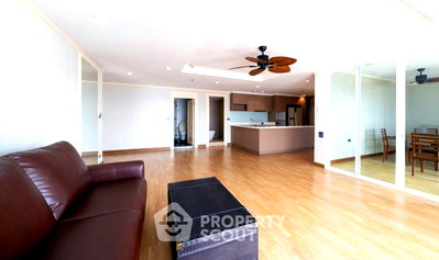 ขายคอนโด : ชั้น 37 ห้อง 4 ห้องนอน ขนาด 192 ตร.ม. State Tower Condominium ใกล้ BTS สะพานตากสิน (ID 2678218)