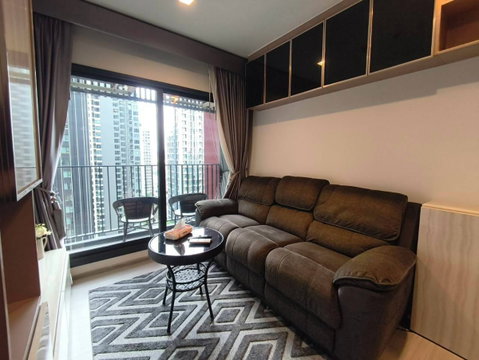 PFD-09179 Condo for rent Life Asoke Hype : Complete set of built-in furniture. Luxury style