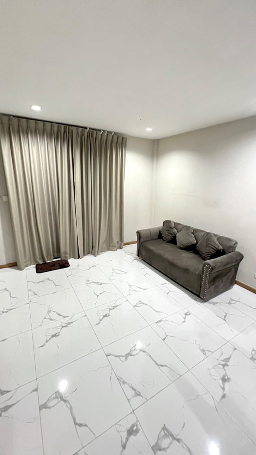 รูป ให้เช่าบ้านทาวน์โฮม 3 ชั้น (หลังมุม)ใจกลางรัชดา-ลาดพร้าว  โครงการ สิริเฮ้าท์ รัชดา 18   - รูปที่ 7/23