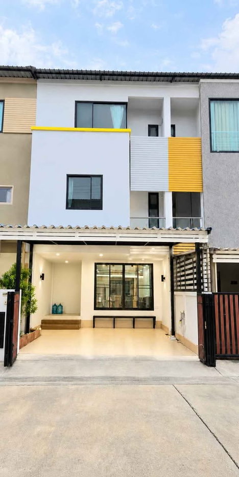 รูป *BH1-428*  หมู่บ้านนี้น้ำไม่ท่วม!!  Home Office รีโนเวทใหม่ ใกล้ BTS แบริ่ง จอดรถ 3 คัน จดทะเบียนบริษัทได้  โครงการ: หมู่บ้านสารินวิซ แบริ่ง  - รูปที่ 1/17