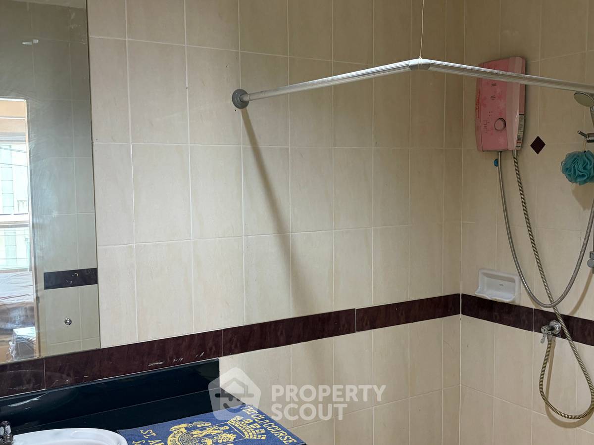 รูป พื้นที่ 200 ตร.ม. ทาวน์เฮ้าส์ 3 ห้องนอน Baan Klang Muang Swiss Town Kaset-Nawamin (ID 3378549) - รูปที่ 17/20