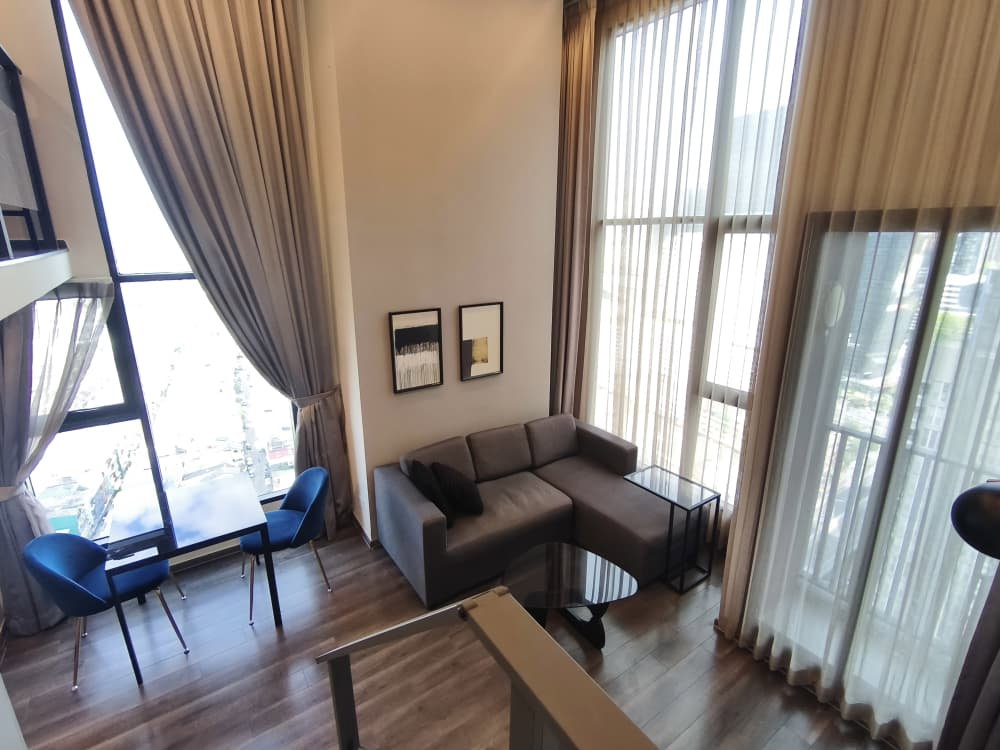 picture Condo for RENT : Knightsbridge Space Rama 9  𝐒𝐢𝐳𝐞 : 41 sqm. Duplex 1 Bed 1 Bath / City View/ Corner   𝐅𝐥𝐨𝐨𝐫 : 21st  ✅Fully furnished - 3/14