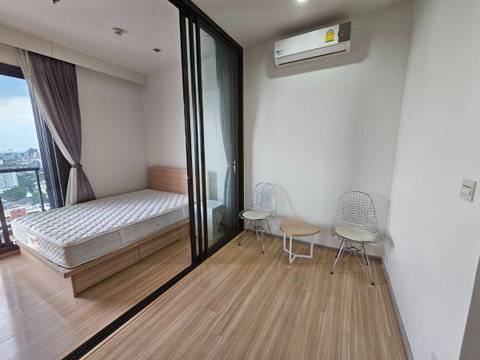Available for rent! M Jatujak. A Cozy 1 Bedroom with 30sqm. Pet-Friendly allowance with fully furnished. Ready to move in.