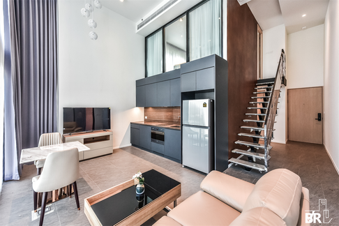 The Lofts Silom Easy Start with a City Dweller Lifestyle near BTS Surasak