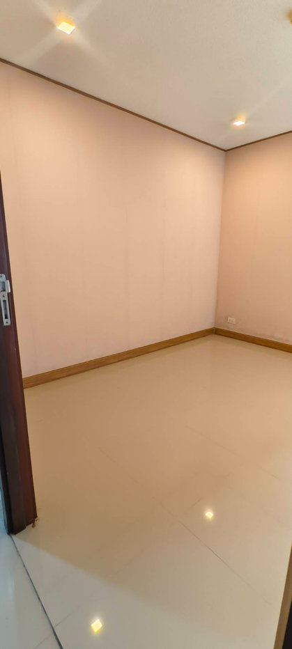 picture For Rent: Rizzo Condo Bang Krang (Near Chao Phraya Market) - 3/12