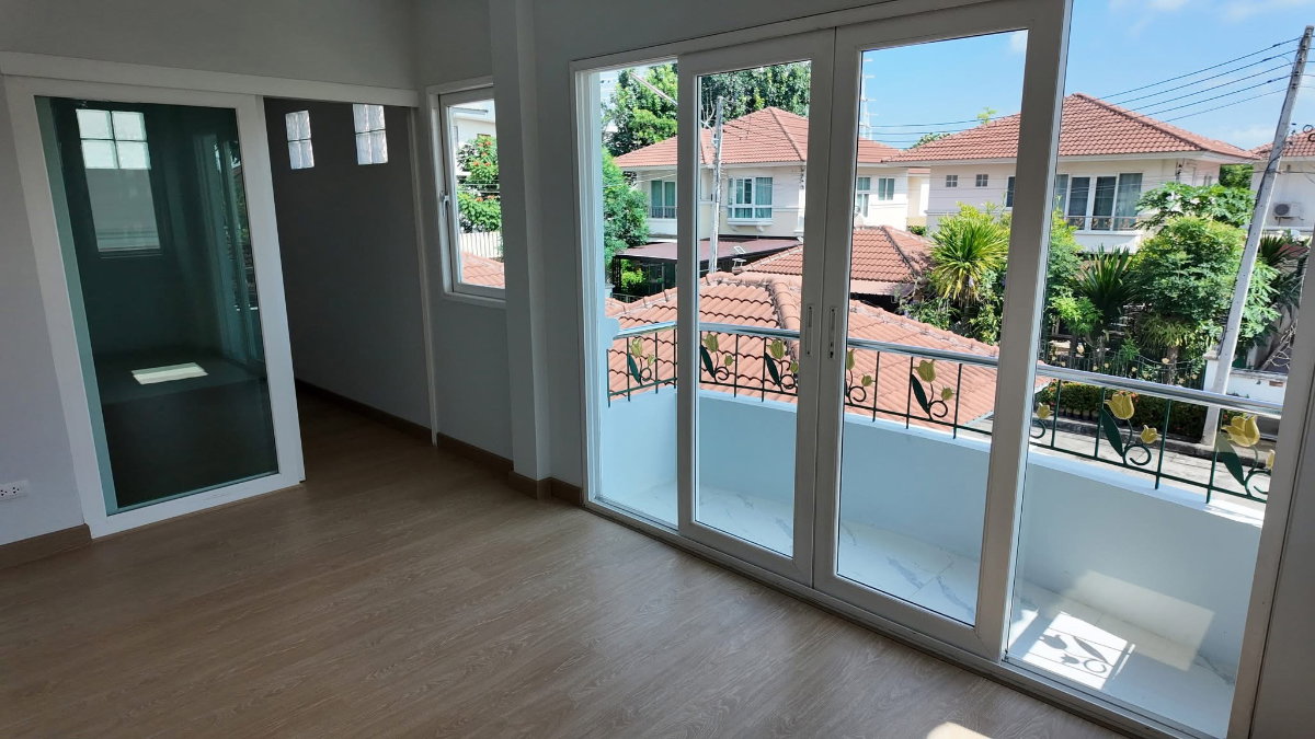 รูป !! ขายถูก !! 🏡 ขาย บ้านเดี่ยว 2 ชั้น ในโครงการคุณภาพ ความปลอดภัยสูง เดินทางสะดวก หมู่บ้านติดถนนวงแหวนรอบ 2 - รูปที่ 10/16