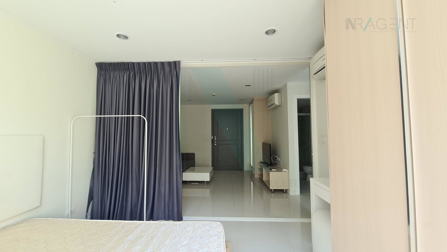 picture For Rent Condo ELEMENTS SRINAKARIN Building 4, Floor 3,1 bed room, Room size 37 sqm - 3/8