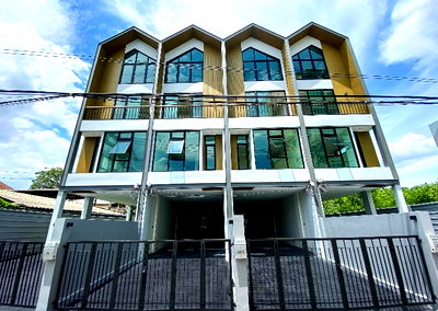 เช่าทาวน์โฮม ปุณณวิถี 20 : House For Rent Close to BTS Punnawithi Fully furnished