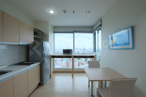 Location Near Employment, Surrounded by Lifestyles RHYTHM Ratchada near MRT Ratchadaphisek Station