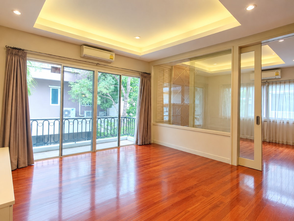 รูป ขายบ้านหรู 3 ชั้น แกรนด์ บางกอก บูเลอวาร์ด รัชดา–รามอินทรา 2 เนื้อที่ 95 ตร.ว. 5 นอน 6 น้ำ เฟอร์นำเข้า ใกล้รถไฟฟ้าสายสีชมพู - รูปที่ 56/119