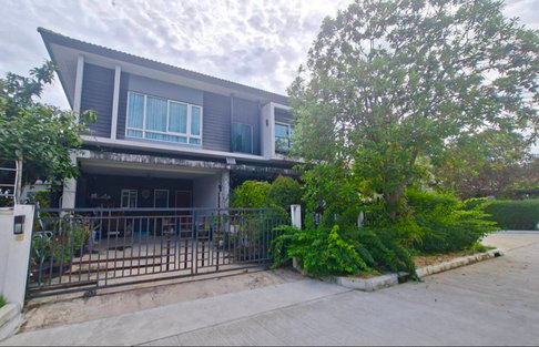 ขายบ้าน THE CENTRO วัชรพล ขนาด 68.2 ตร.วา พื้นที่ใช้สอย 225 ตร.ม แบบ 4ห้องนอน 4ห้องน้ำ