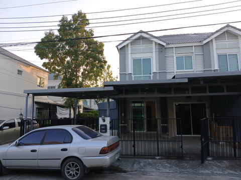 ขายทาวน์โฮม พฤกษาวิลล์ 8/1 ดอนเมือง-สรงประภา ซอยวัดเวฬุวนาราม15 หลังมุม 33.8 ตารางวา