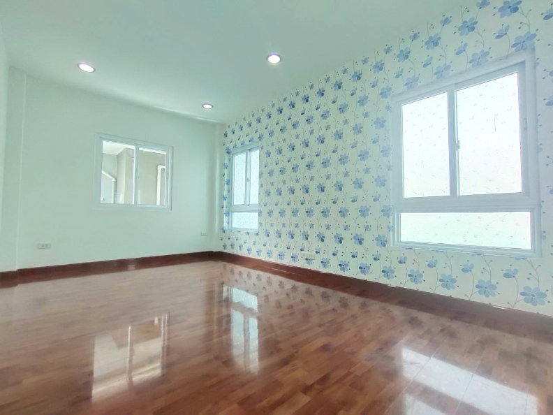 รูป ขายถูก บ้านเดี่ยว หมู่บ้านลภาวัน 21 ต่อเติมเต็มพื้นที่ รีโนเวทใหม่ทั้งหลัง 6 นอน 3 น้ำ - รูปที่ 11/15