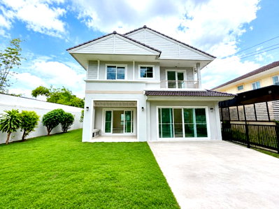 Houses for rent Bangkok : 			Watcharaphon-SaiMai corner-lot two-story house for rent. 4bed Sukapiban5 KhehaAoNgoen Market 49,998B          